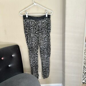 Jessica Simpson leopard joggers small